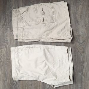 ❤️5/$25   Like New 2 Pair Of Men Khaki Shorts